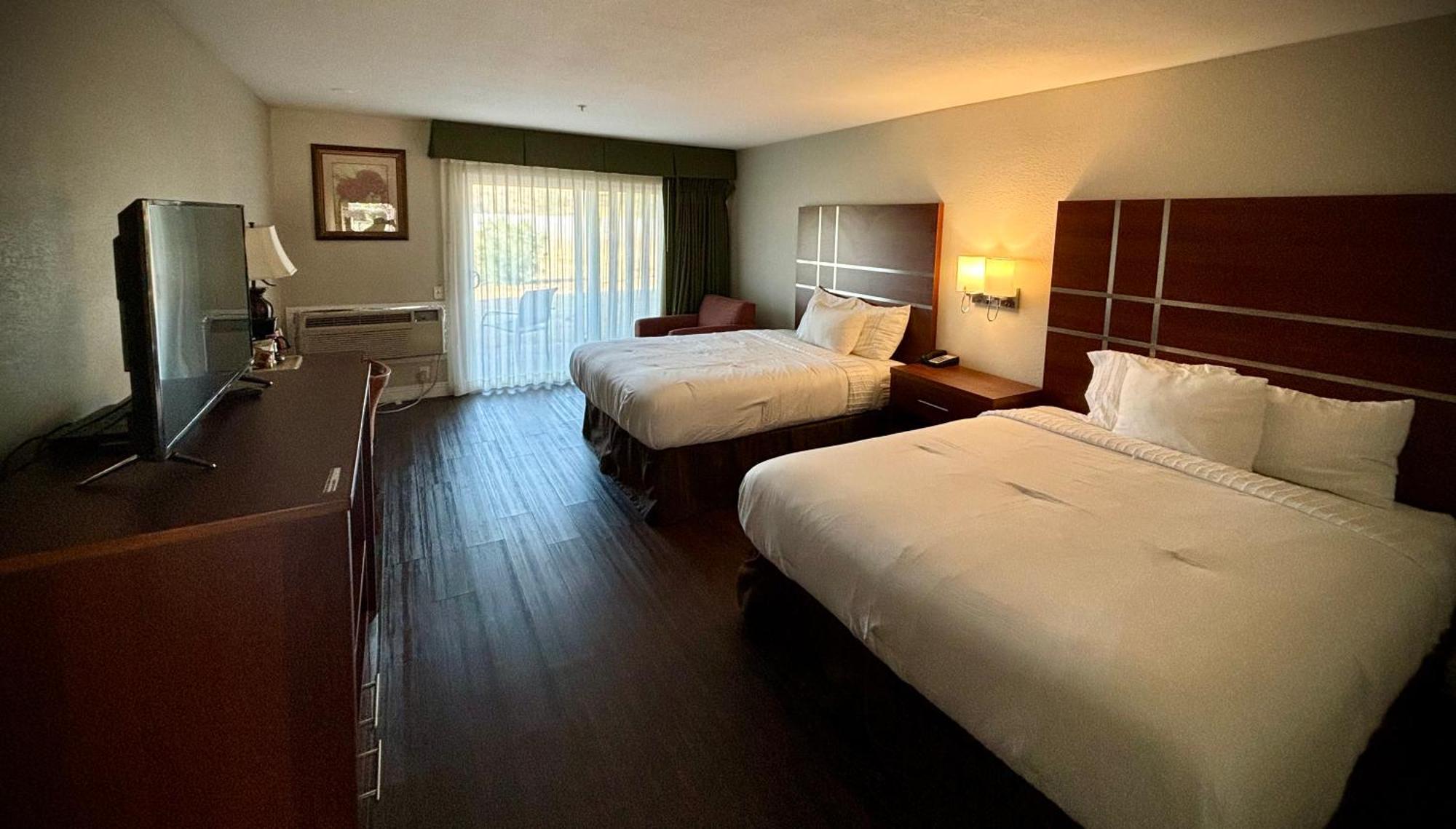 Deluxe Queen Room Two Queen Beds