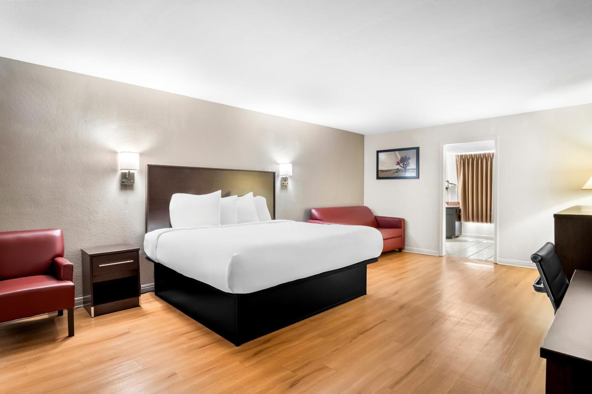 King Suite - Non Smoking,1615661373:JPEG