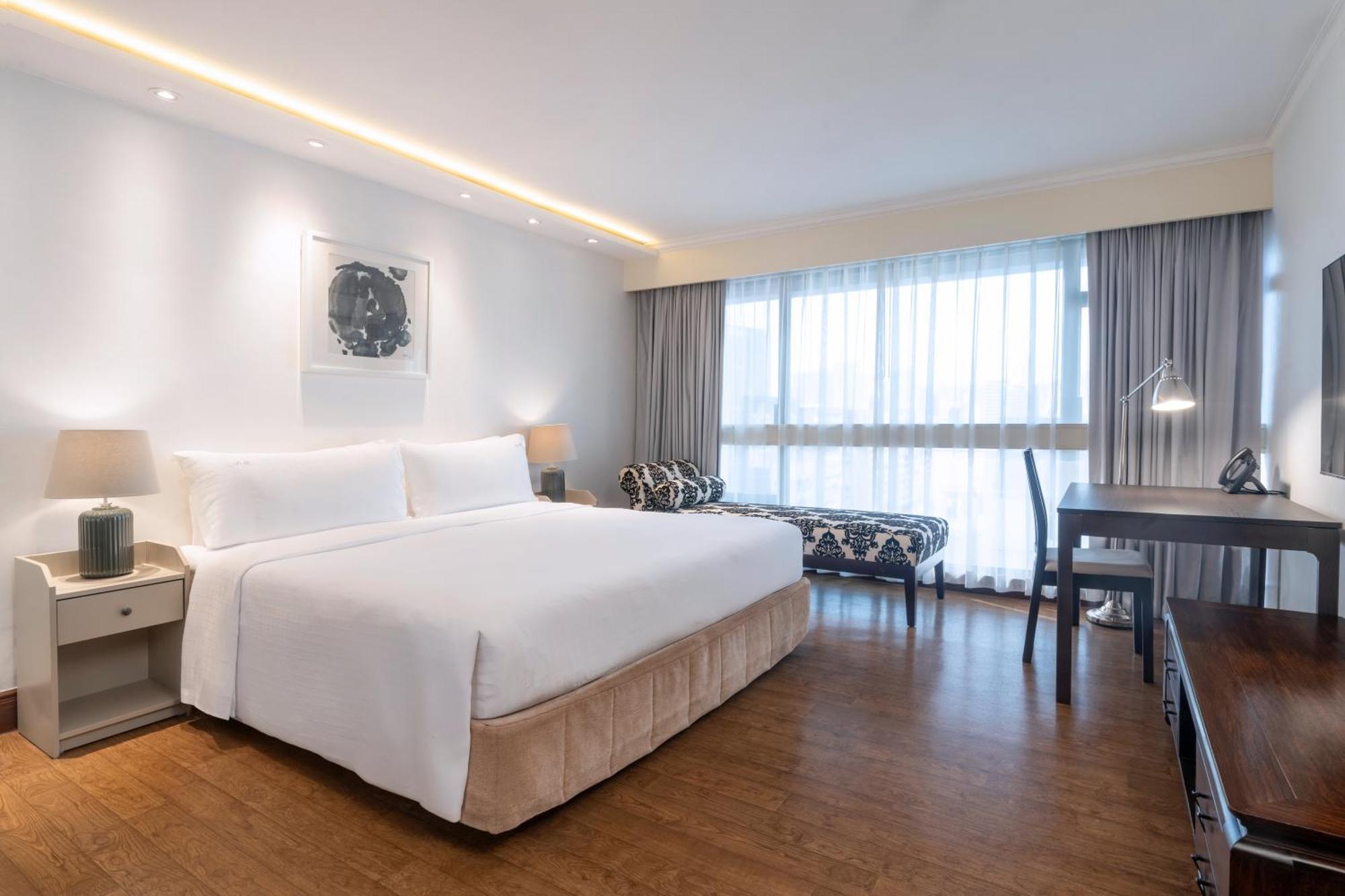 Three-Bedroom Penthouse Suite,1646889075:JPEG