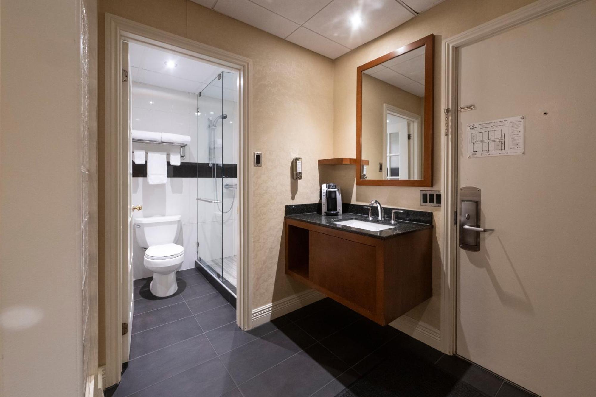 Signature Room,1771526478:JPEG