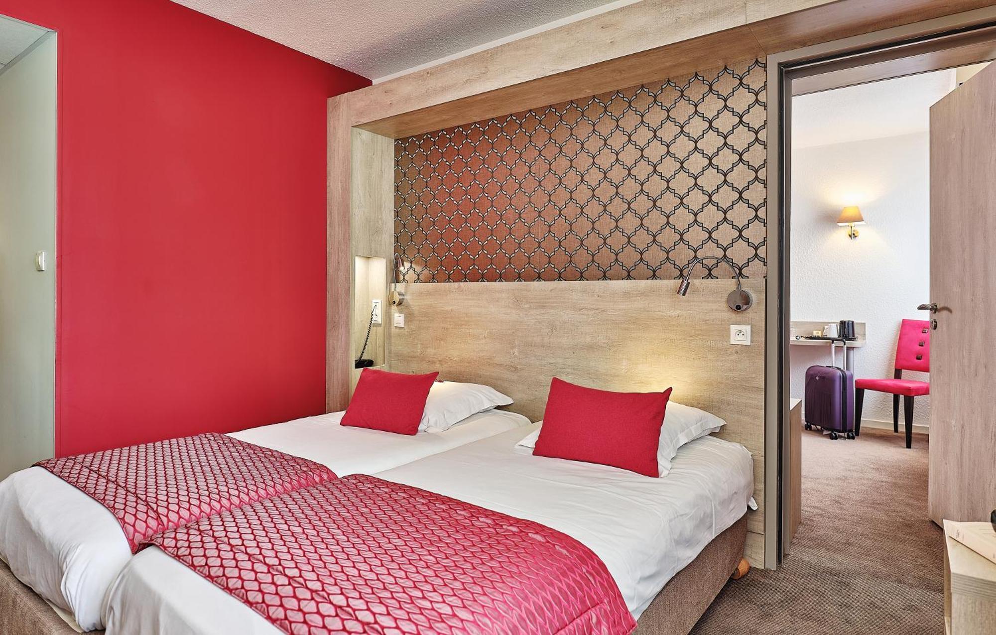 Classic Double Room,1649880058:JPEG