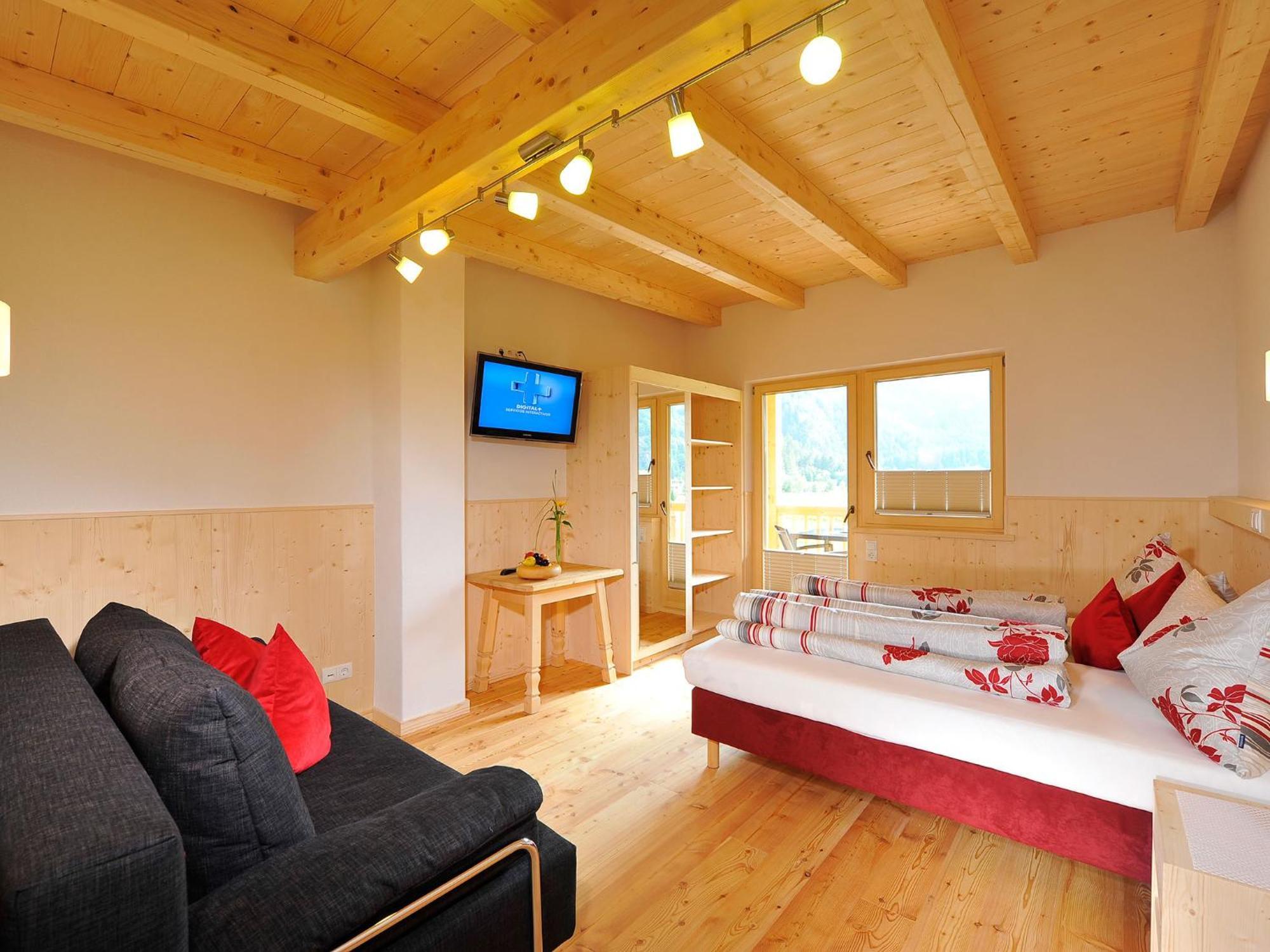 Double Room,1649907545:JPEG
