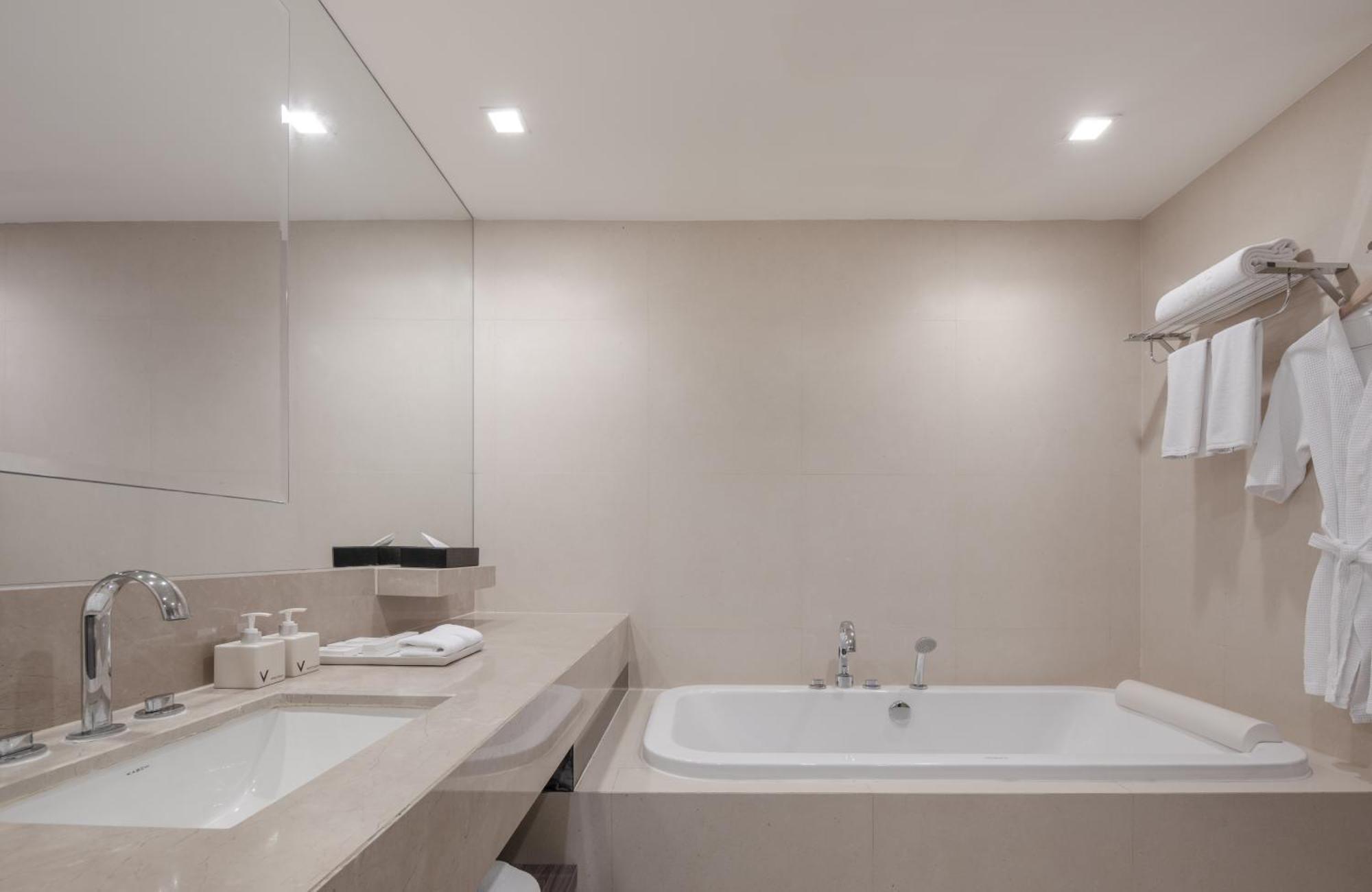 Duplex Two-Bedroom Suite Piano Club Privilege,1666642510:JPEG