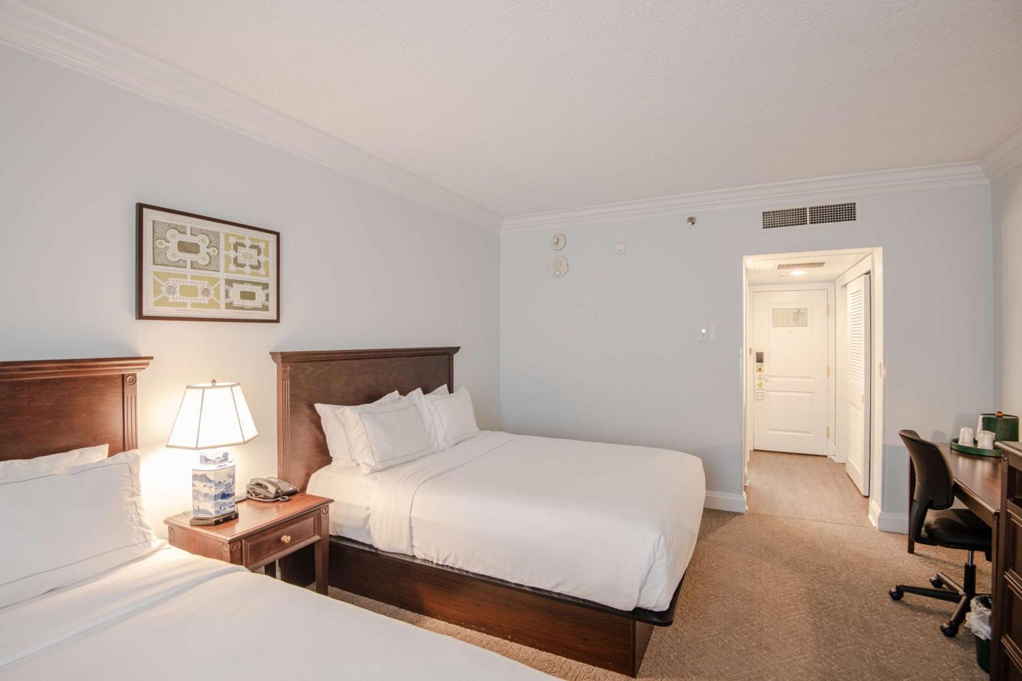 Queen Room Two Queen Beds Hearing Access