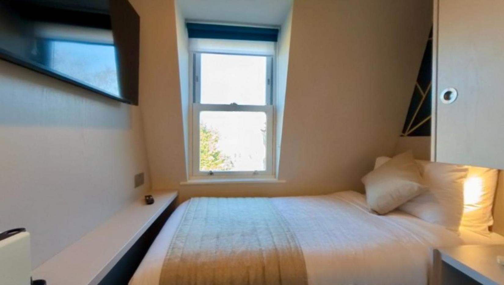 Single Room,1657860377:JPEG