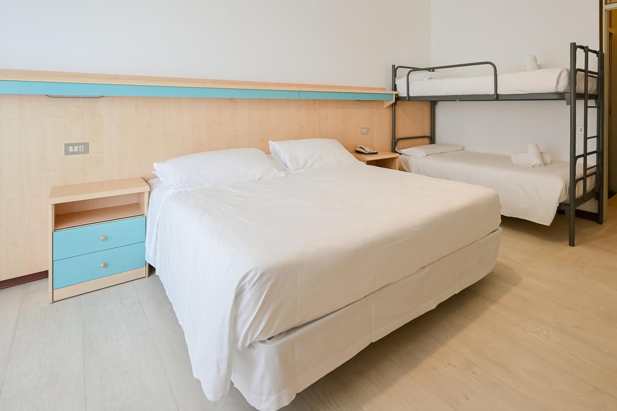 Quadruple Room with Balcony and Side Sea View,1038753892:JPEG