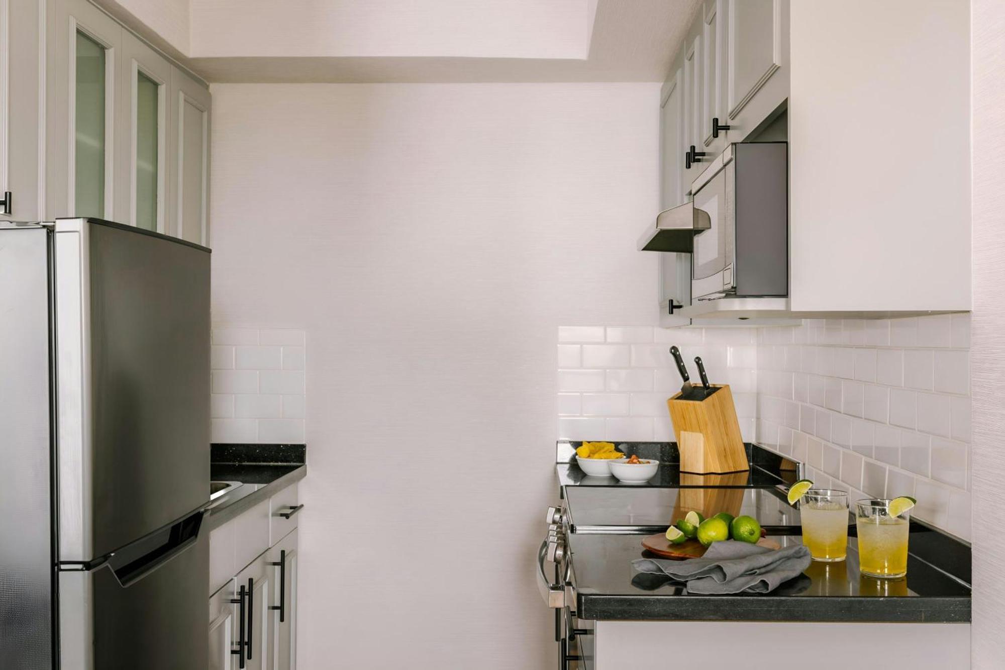One-Bedroom Apartment with Queen Bed, Sofa Bed and Balcony,1674702290:JPEG