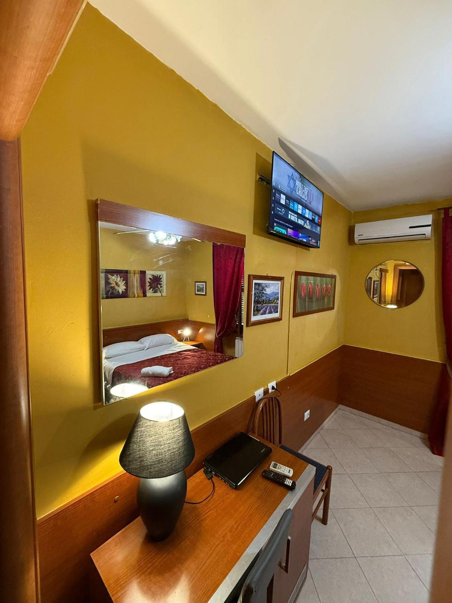 Triple Room,1678626295:JPEG