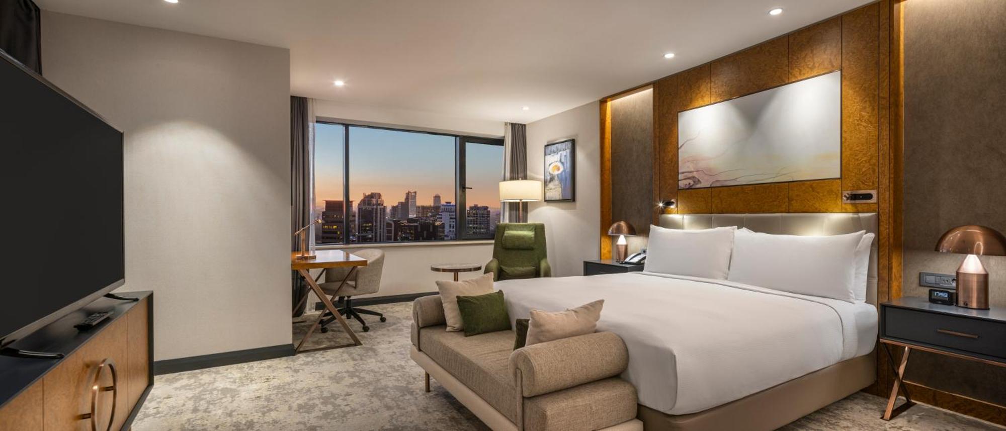 King Guest Room,1758283320:JPEG