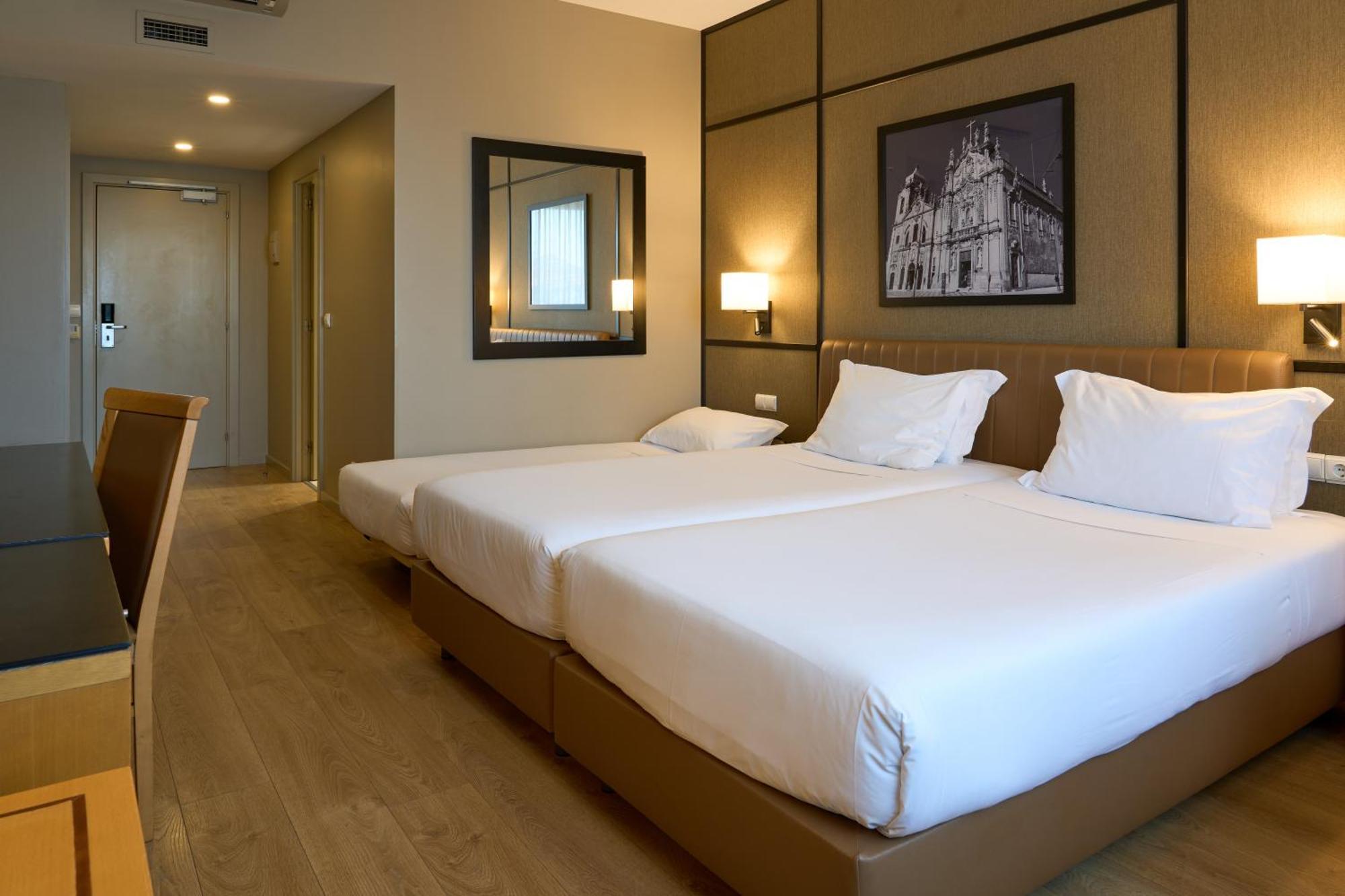 Standard Twin Room with Extra Bed,1703545536:JPEG