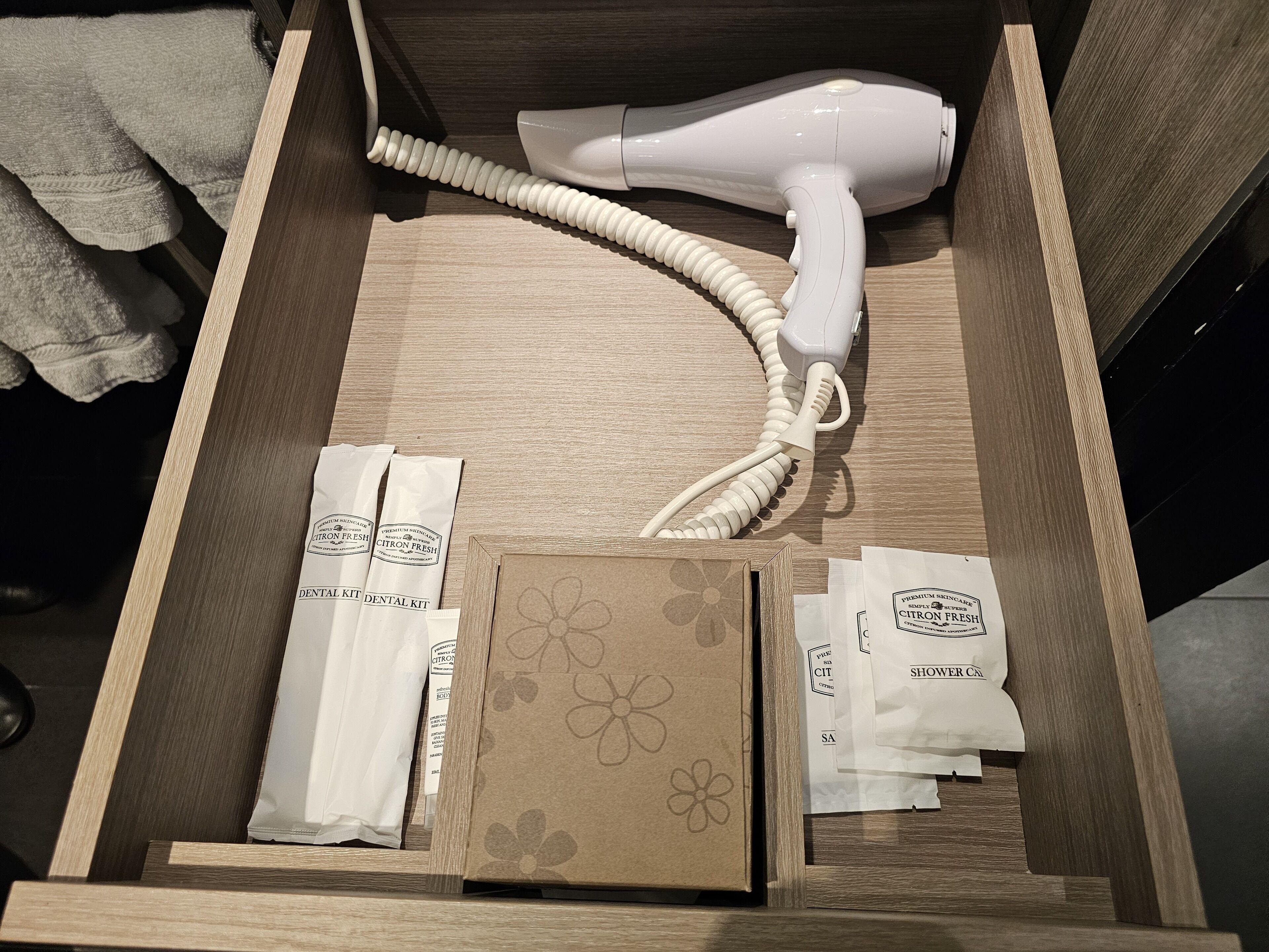 Deluxe Double or Twin Room,1705735134:JPEG