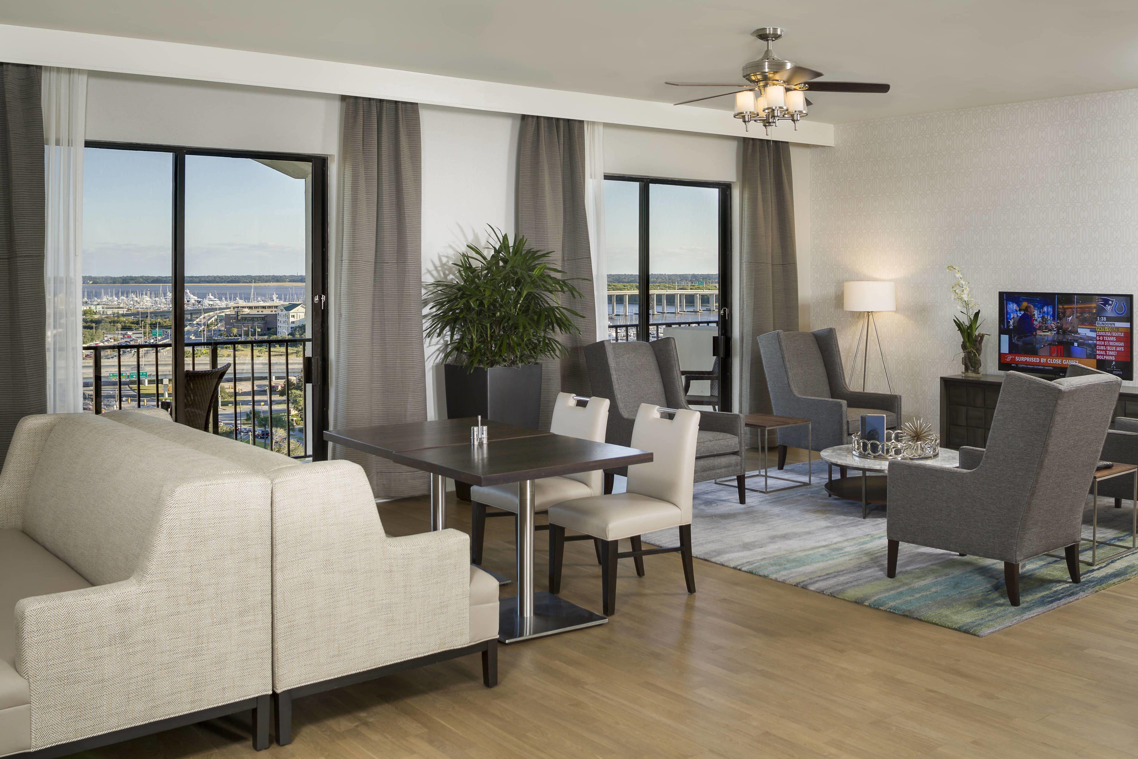 King Room Lounge Access