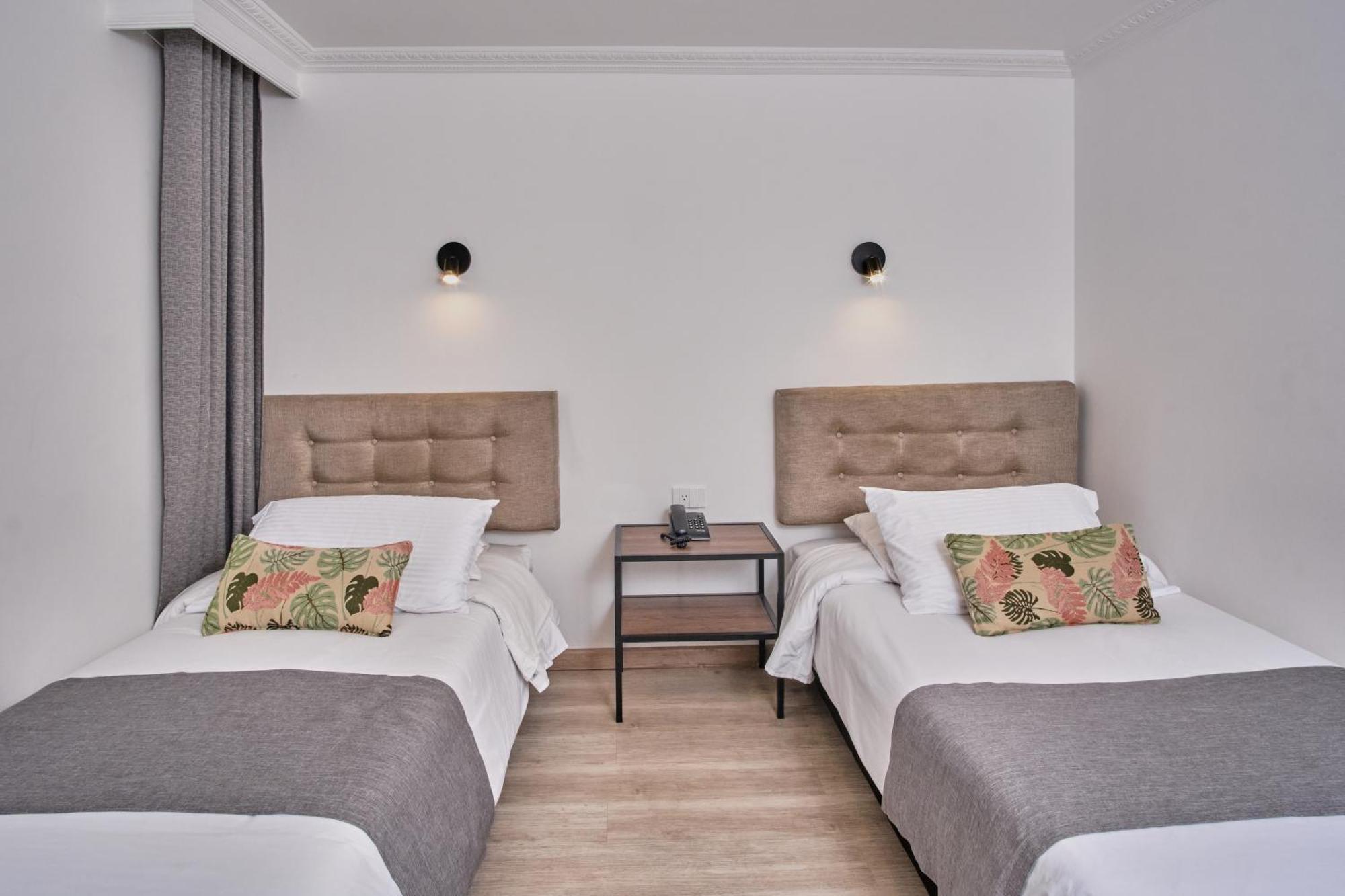 Twin Room,1706889364:JPEG