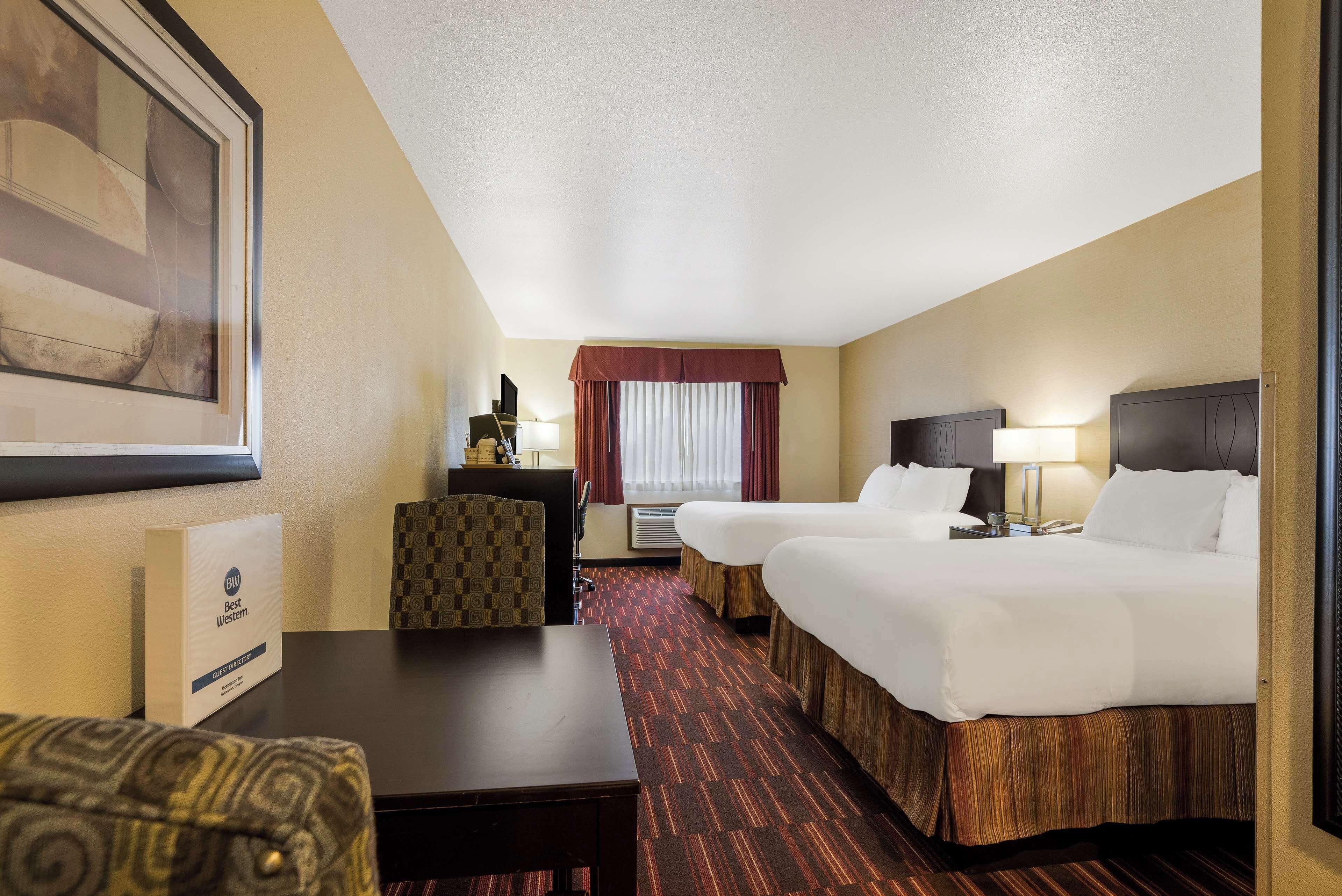 Queen Room Two Queen Beds Non-Smoking