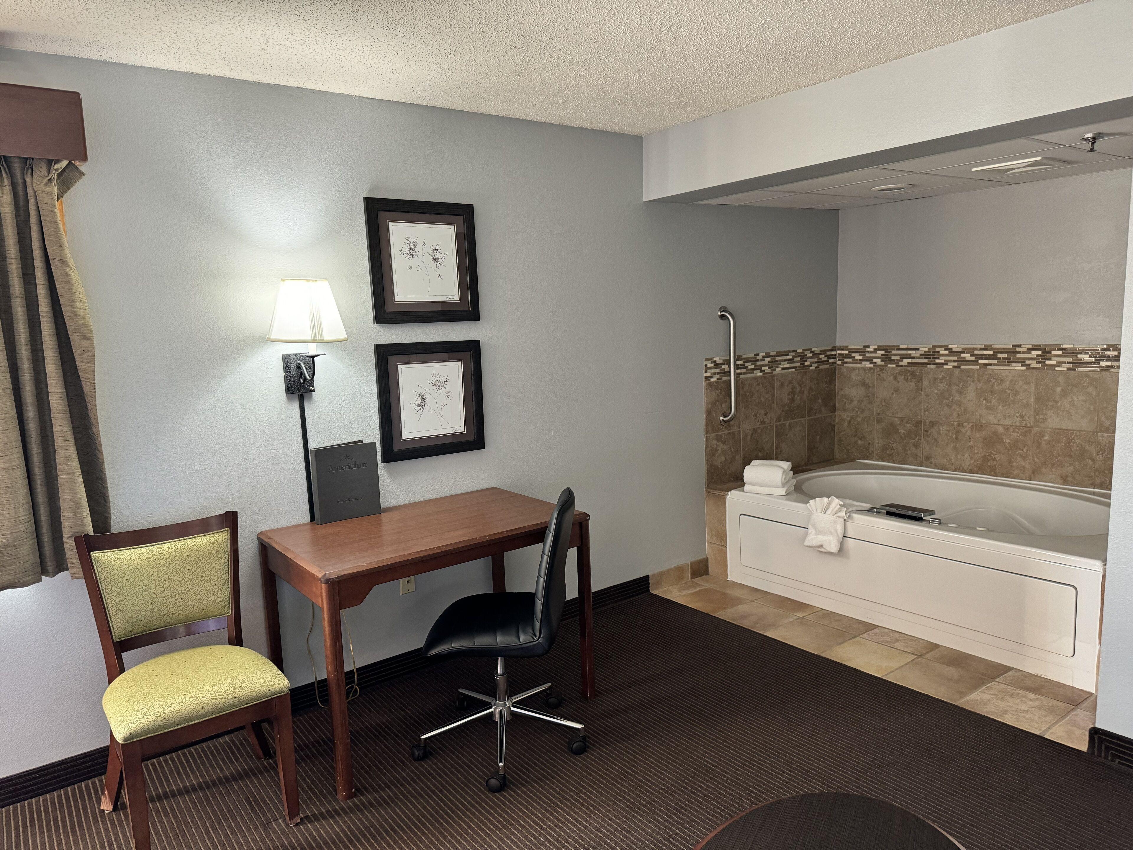 King Suite - Non-Smoking,1730024891:JPEG