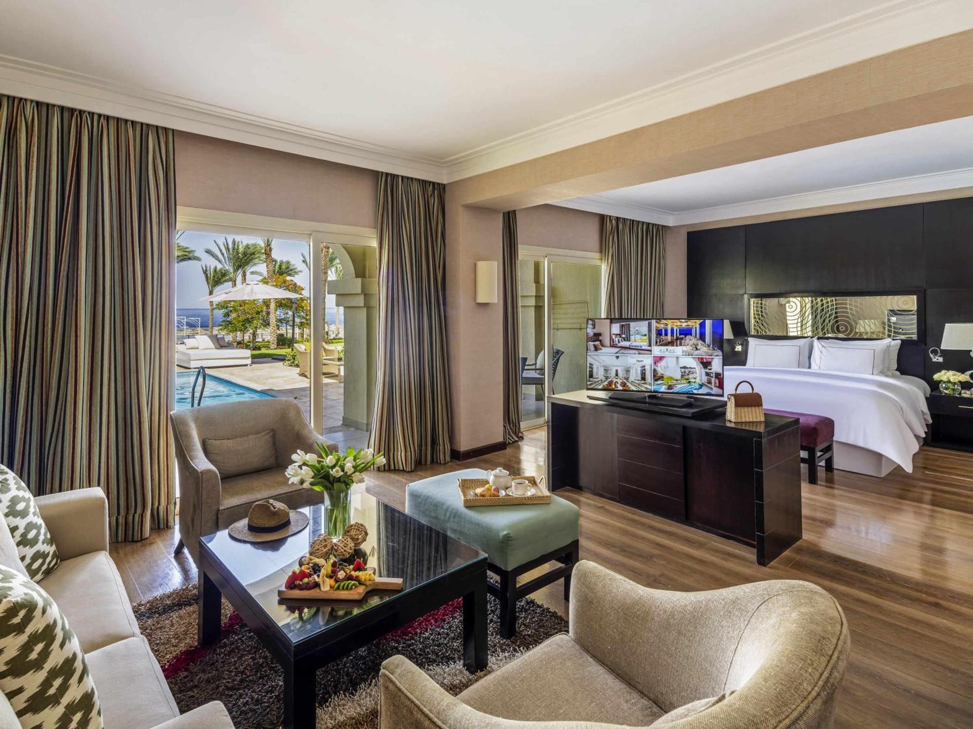 Swim-Up Suite,1770917833:JPEG