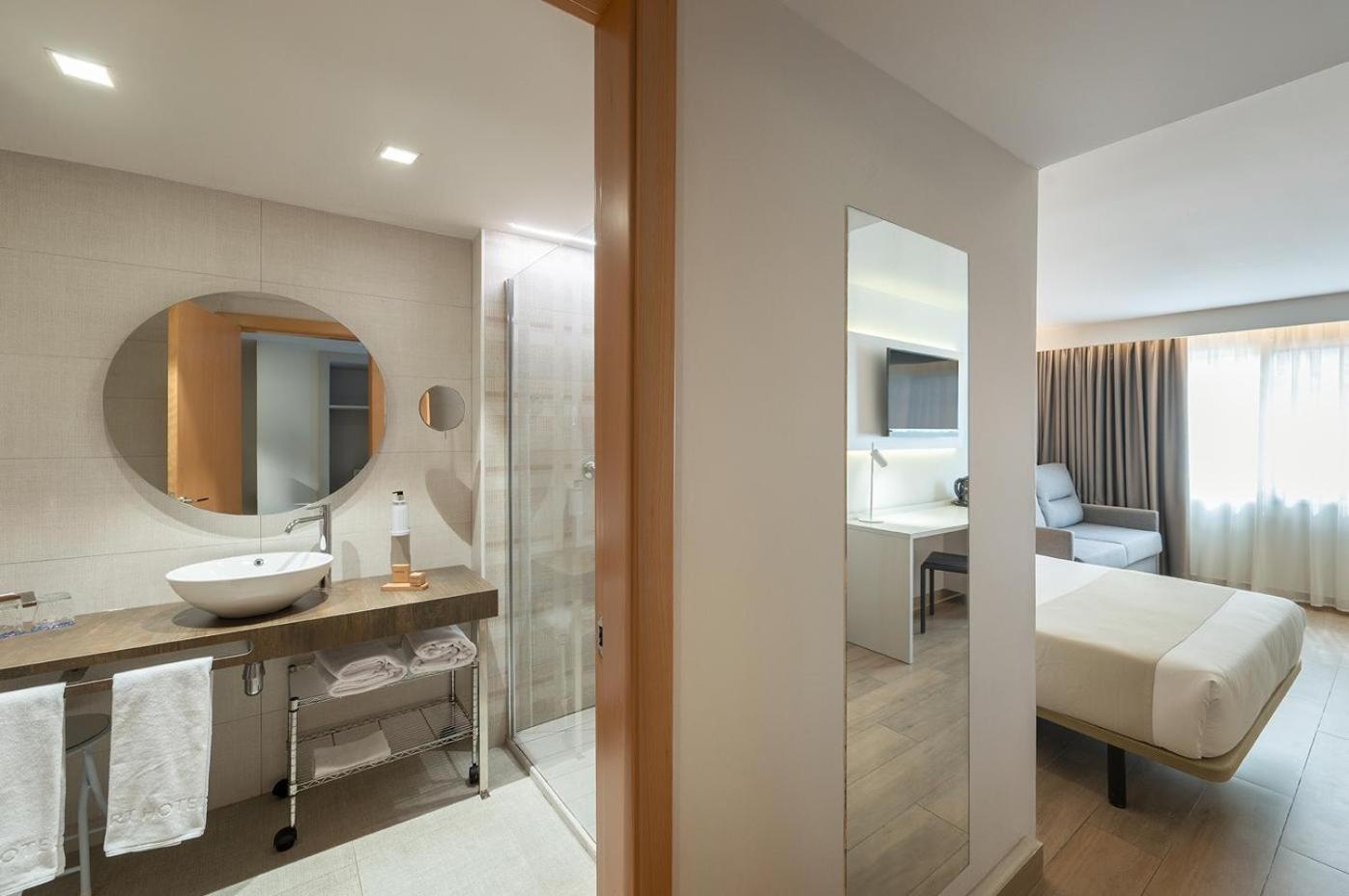 Quadruple Room without Terrace (2 Adults + 2 Children),1722890623:JPEG