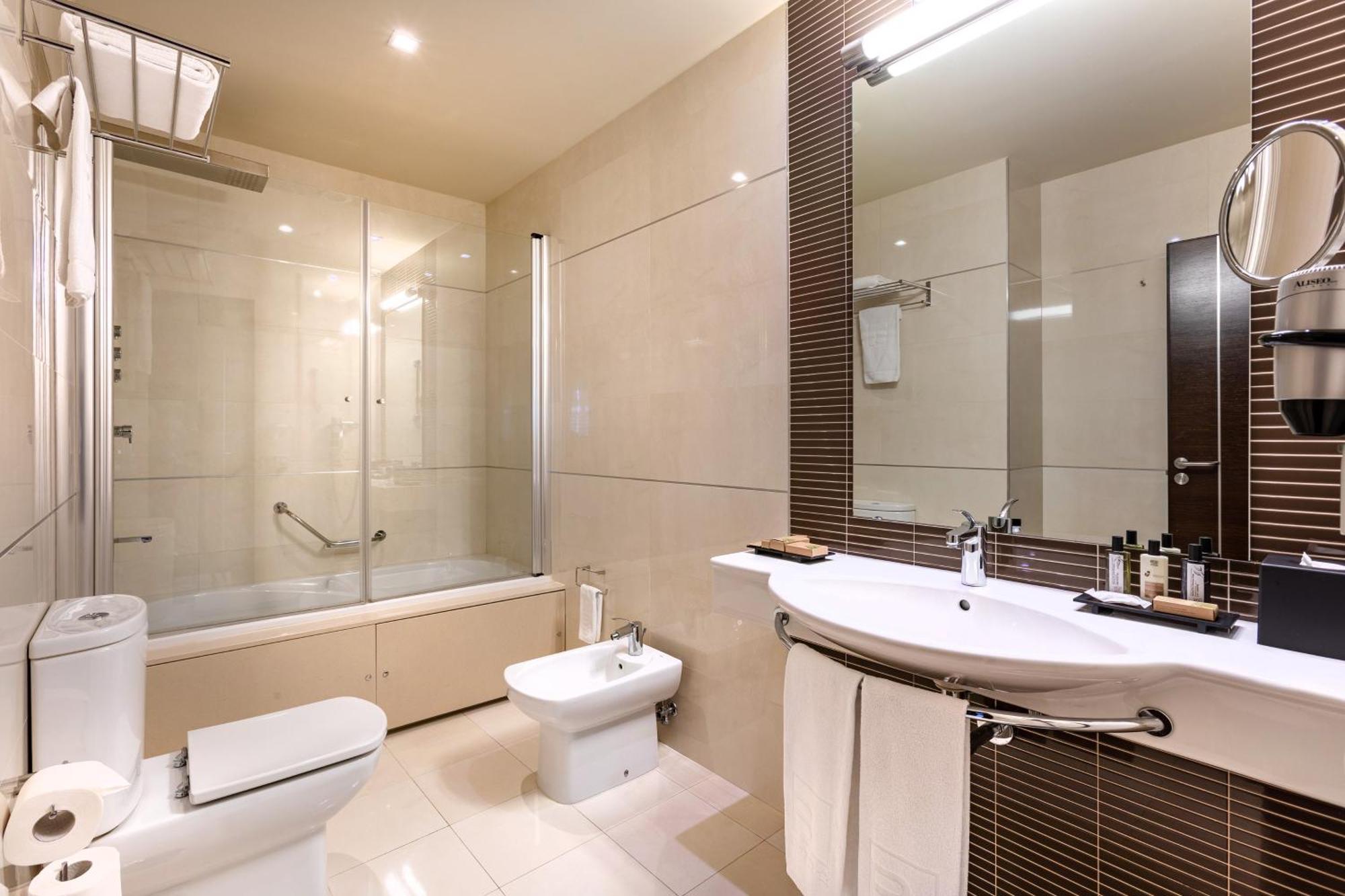 Superior Double Room Hot Tub,1722893380:JPEG