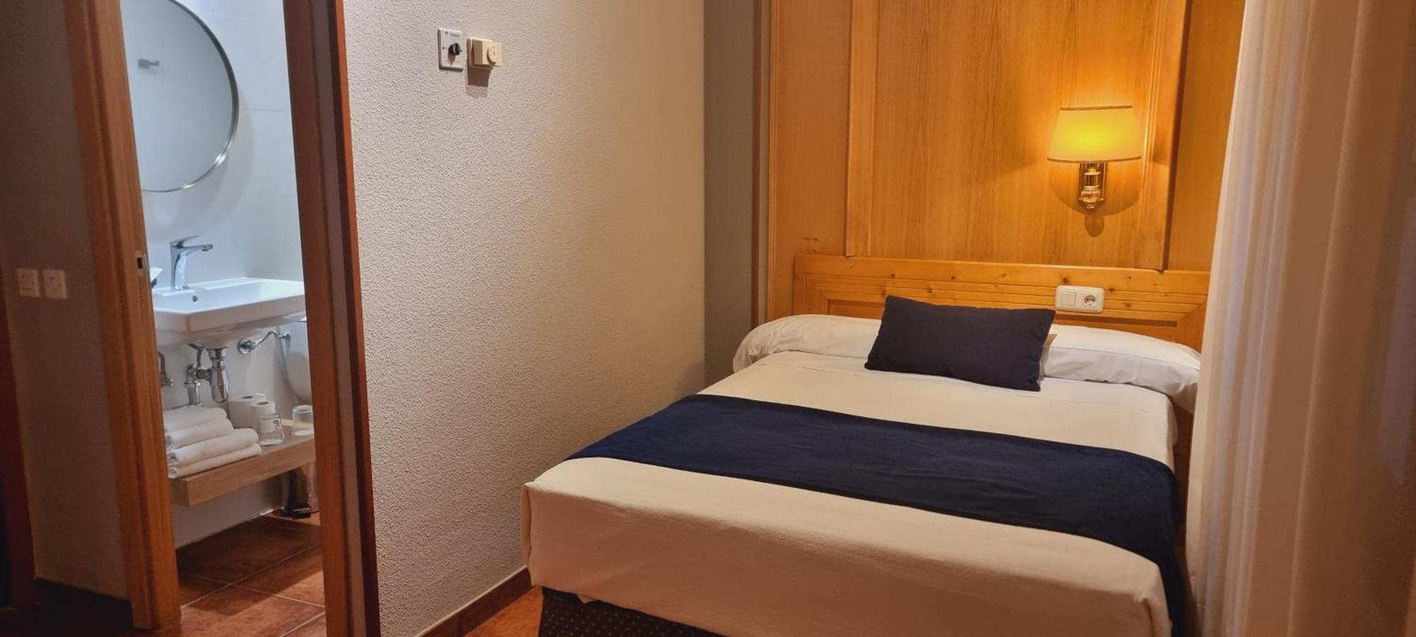 Single Room Bathroom