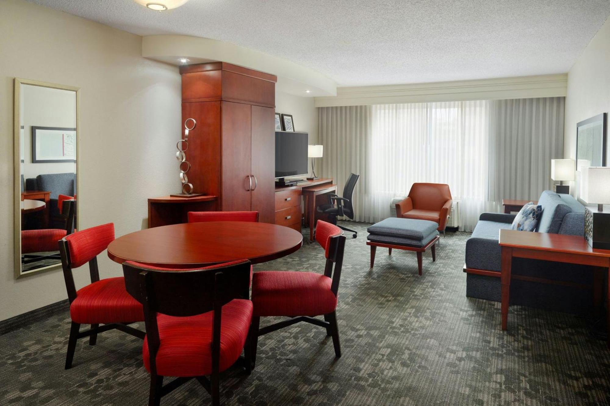 One-Bedroom King Suite,1742693159:JPEG