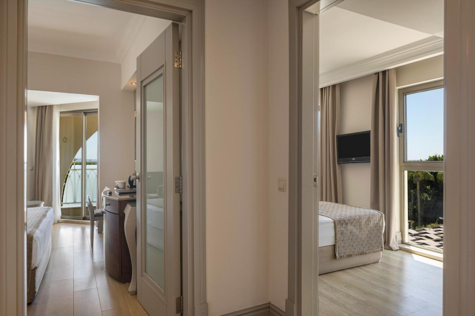 Connecting Family Room with Sea View,1742717884:JPEG