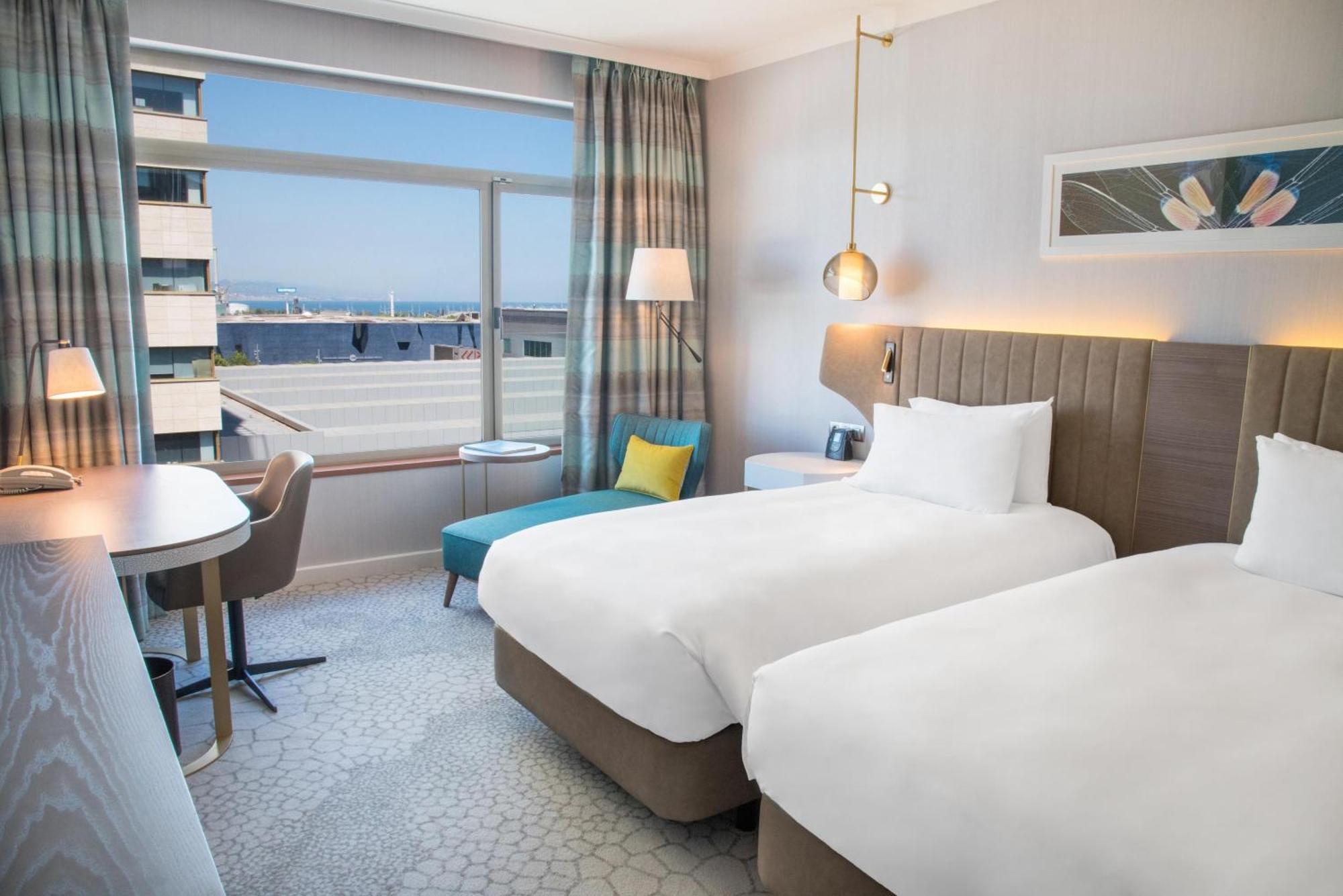 Twin Room,1758280938:JPEG