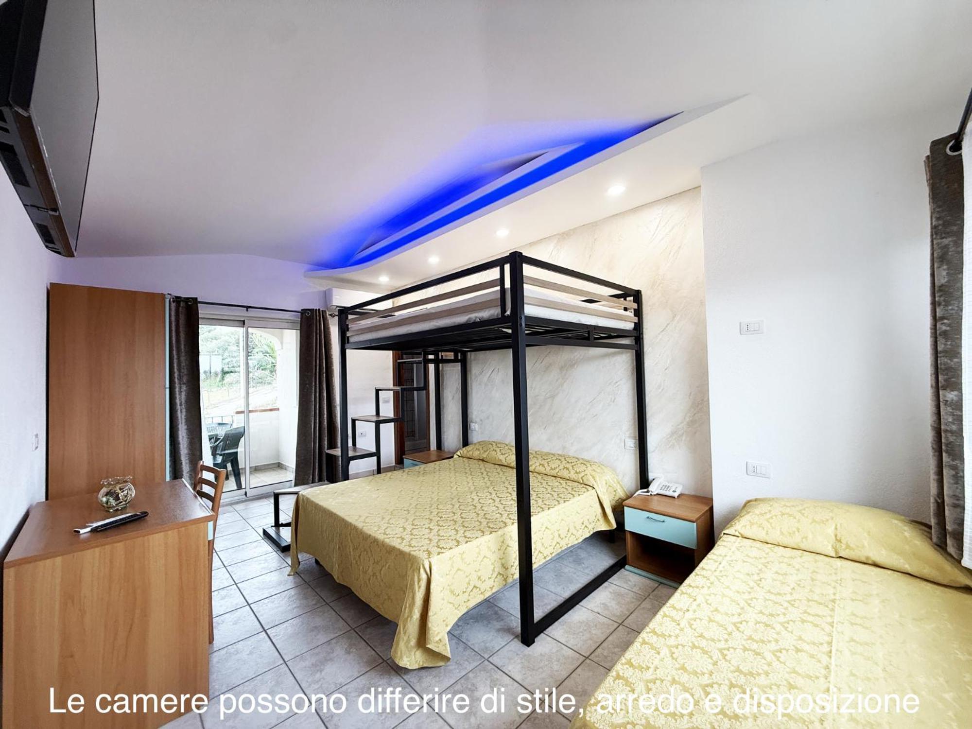 Family Room,1765223944:JPEG