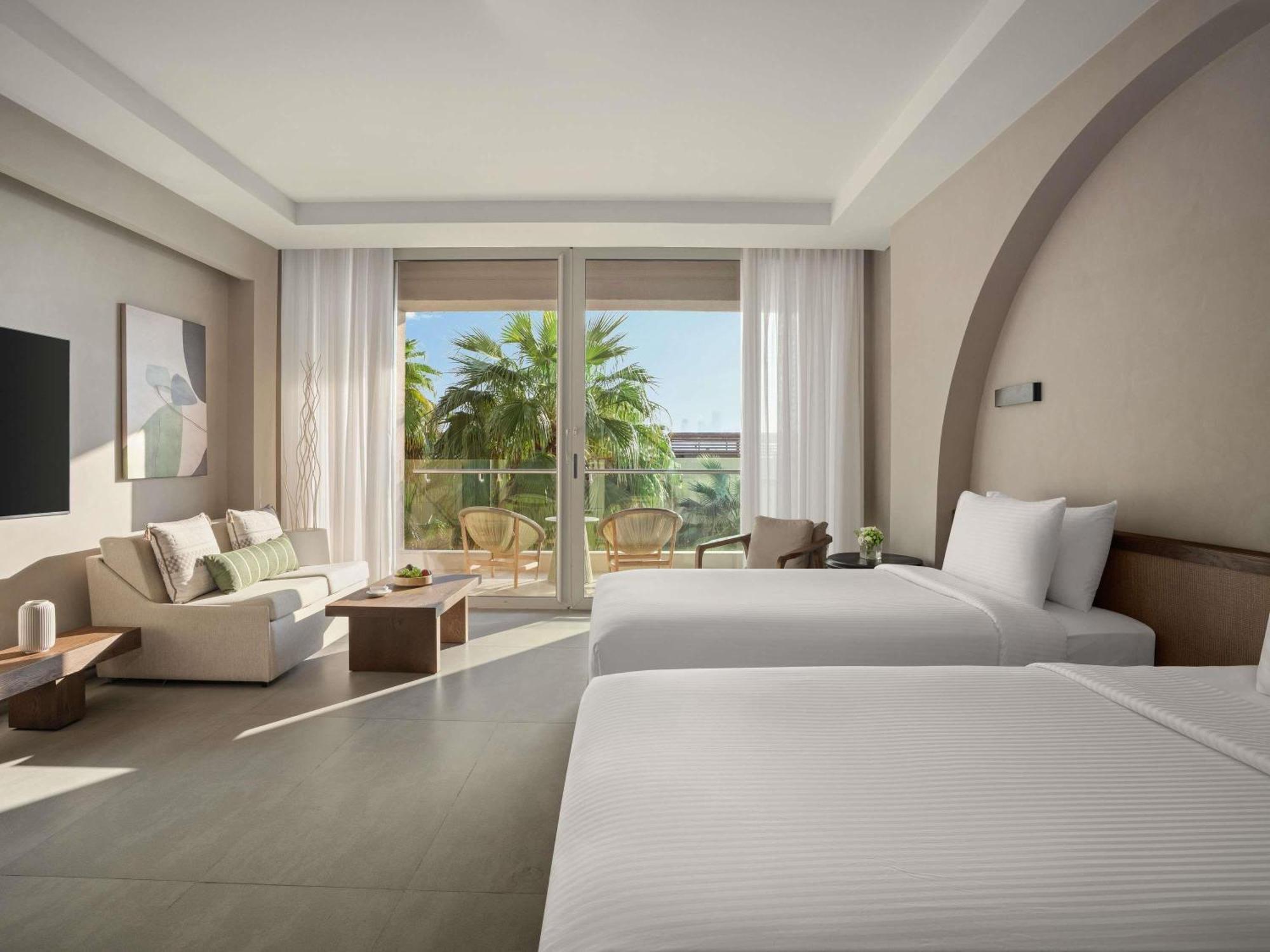 Deluxe Room,1765312794:JPEG
