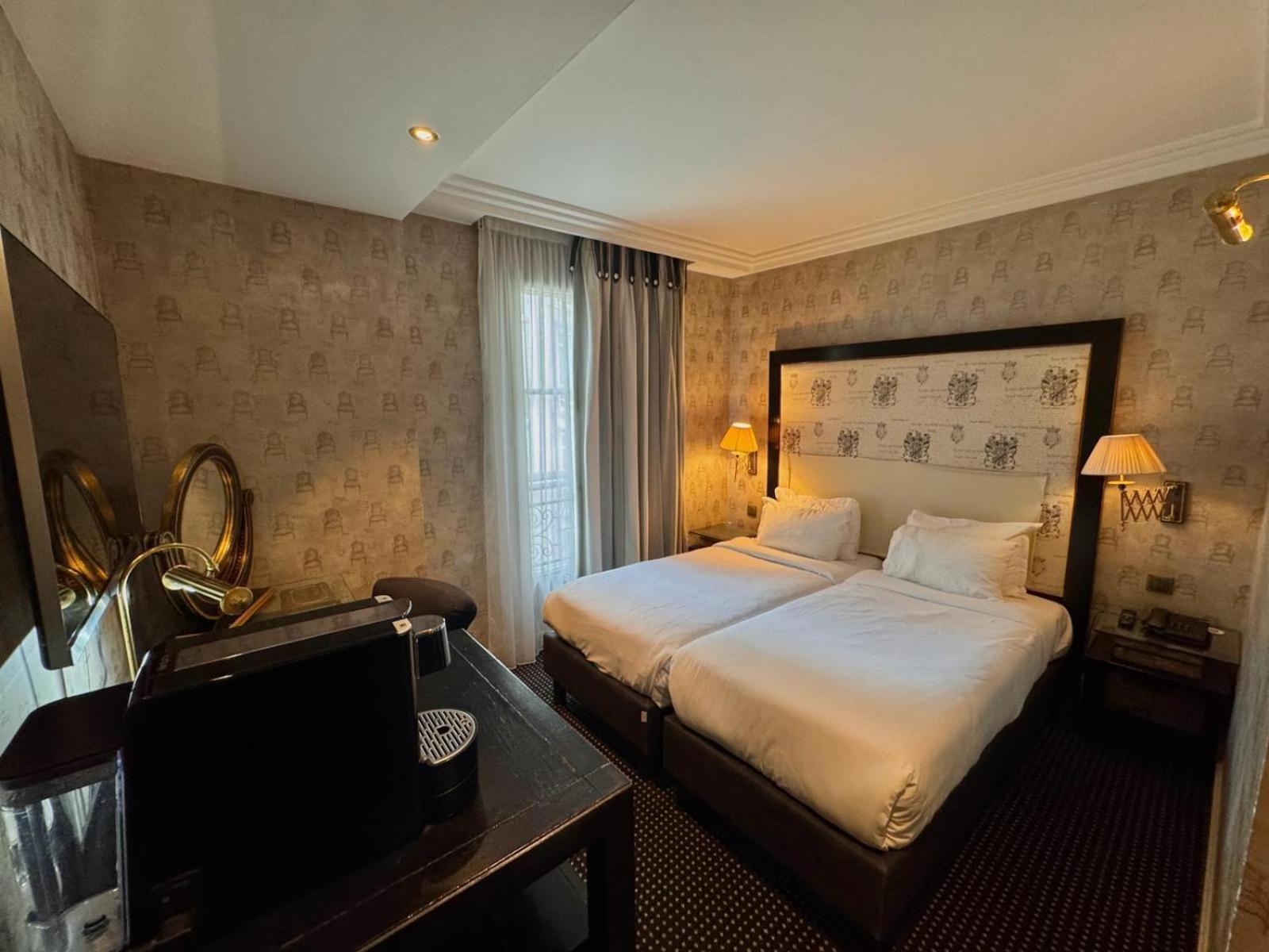 Twin Room,1765575233:JPEG