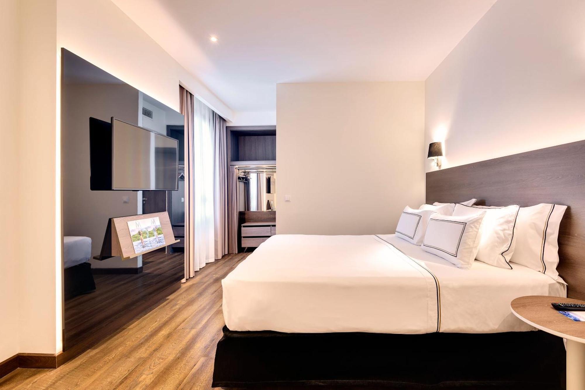 Premium Double or Twin Room,1765800871:JPEG