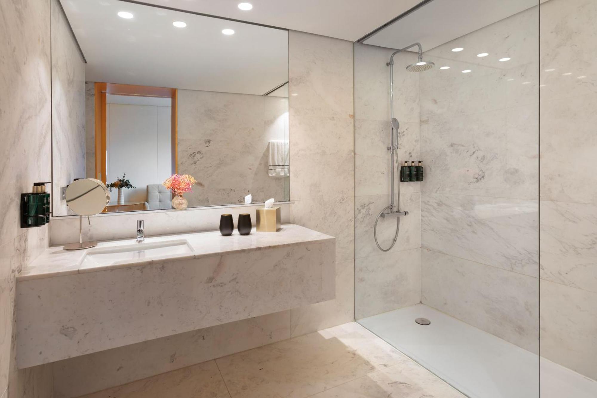Two-Bedroom Suite - The Level,1765960362:JPEG