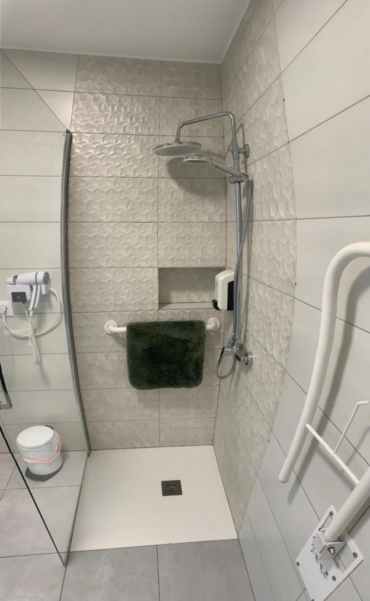 Double Room,1766883749:JPEG