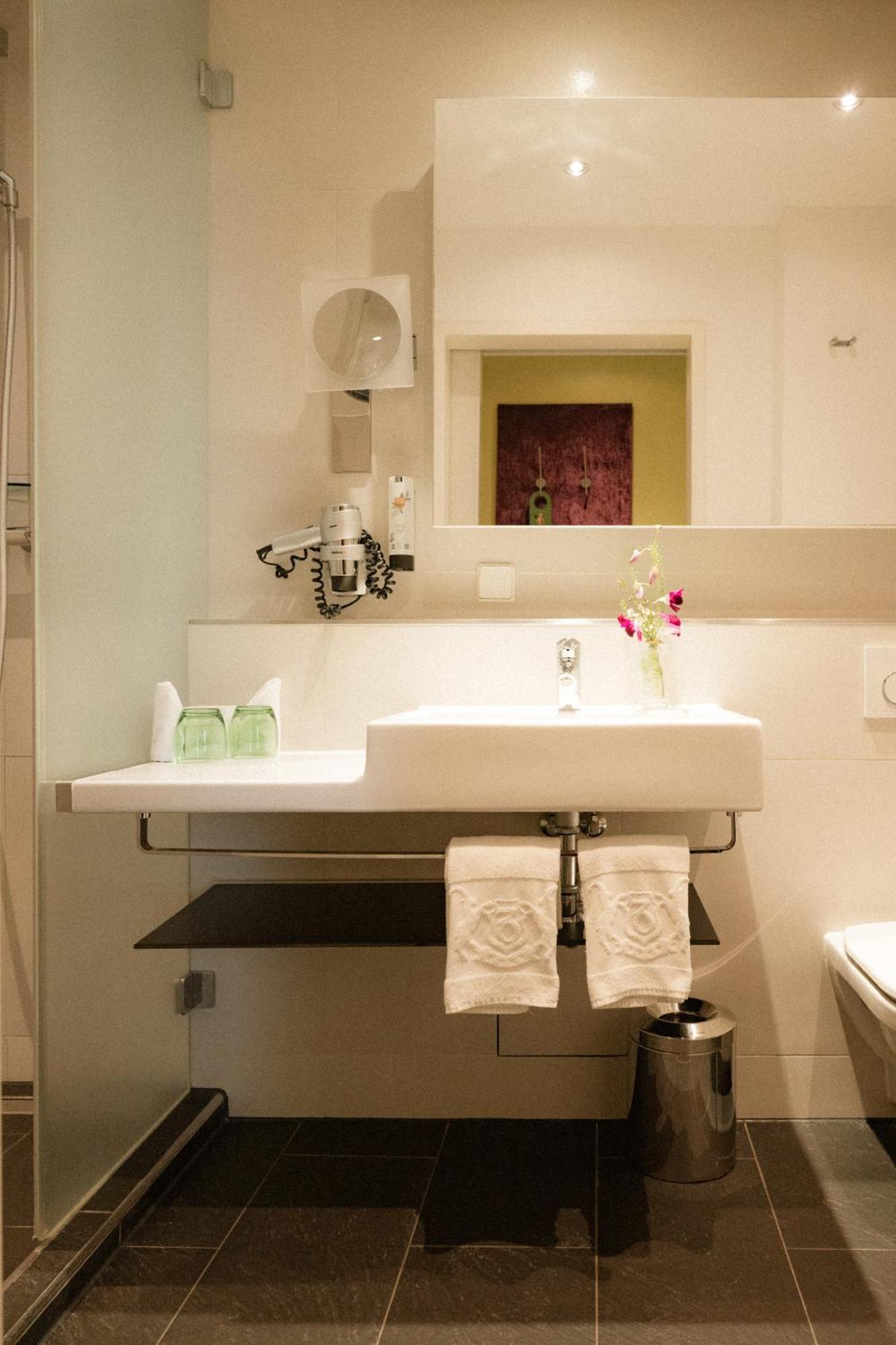Double Room,1771479645:JPEG