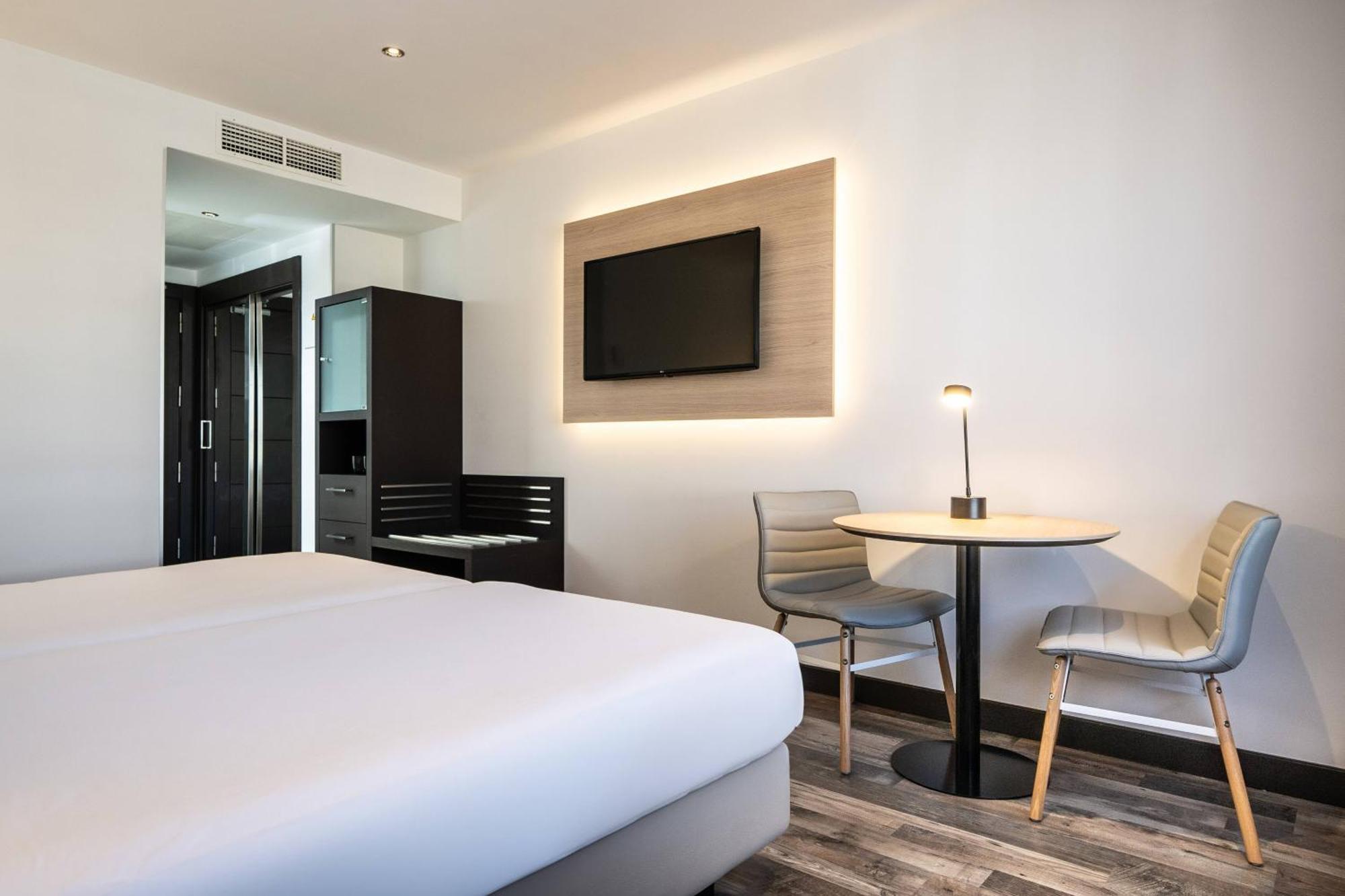 Standard Room,1771497319:JPEG