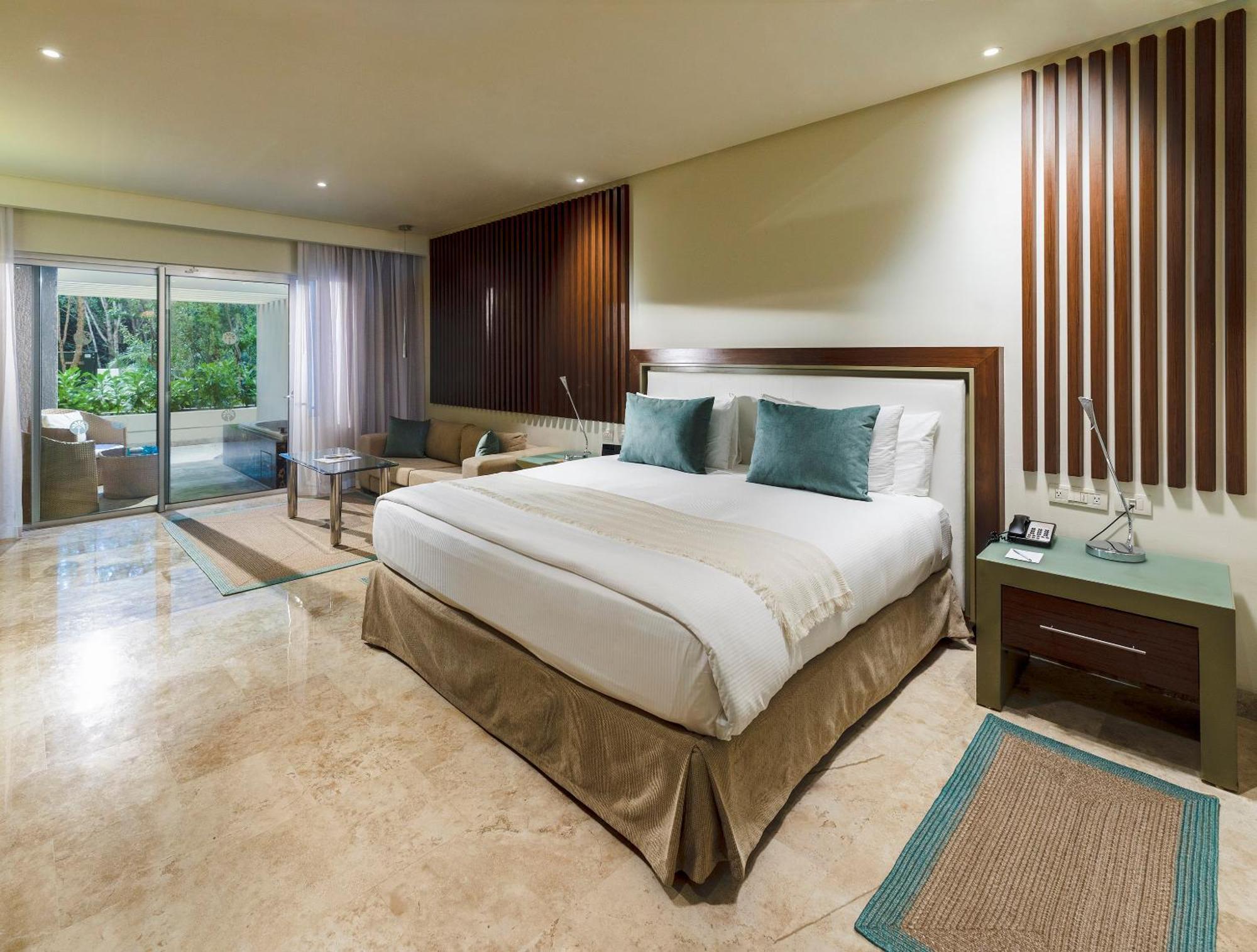 Family Concierge Junior Suite Nature View,1771560604:JPEG