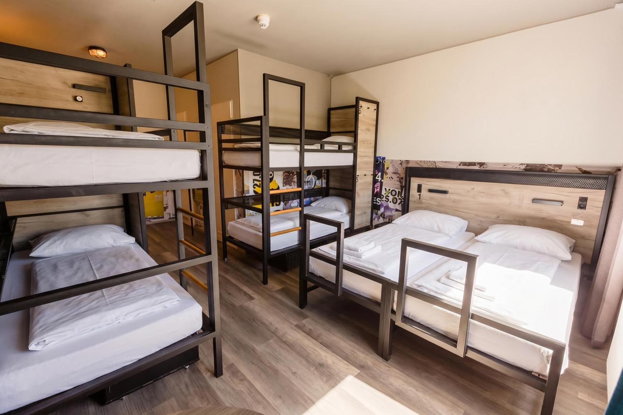 Stapelbed in Slaapzaal voor Vrouwen