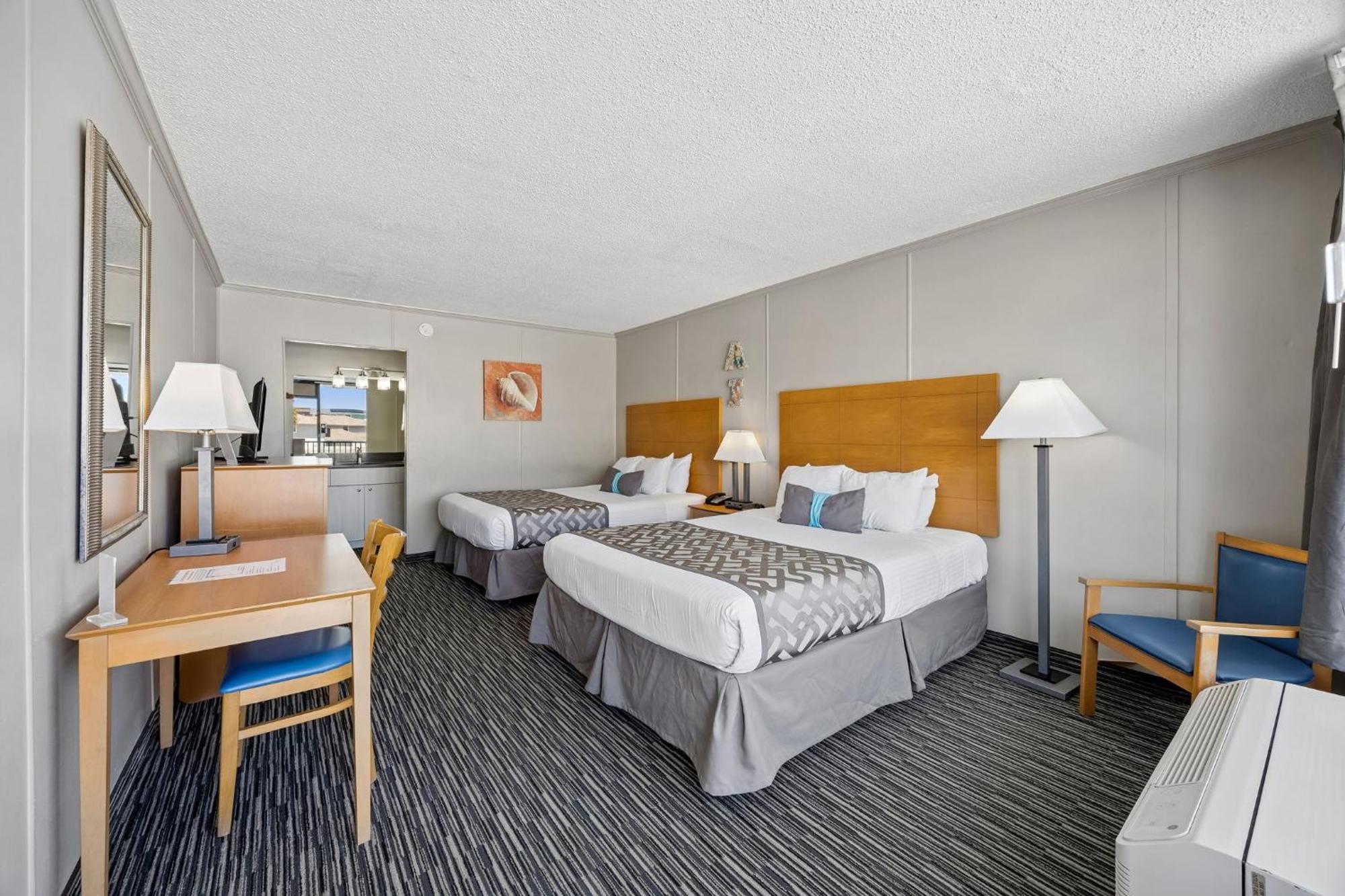 Queen Room Two Queen Beds "Near Ocean"