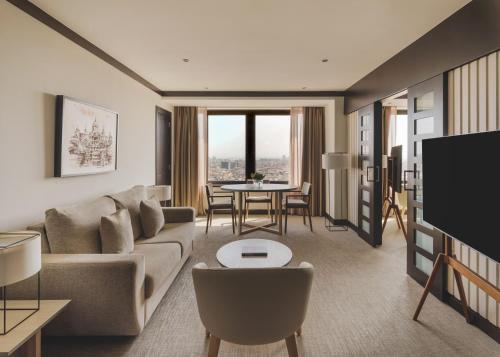 Suite The Level