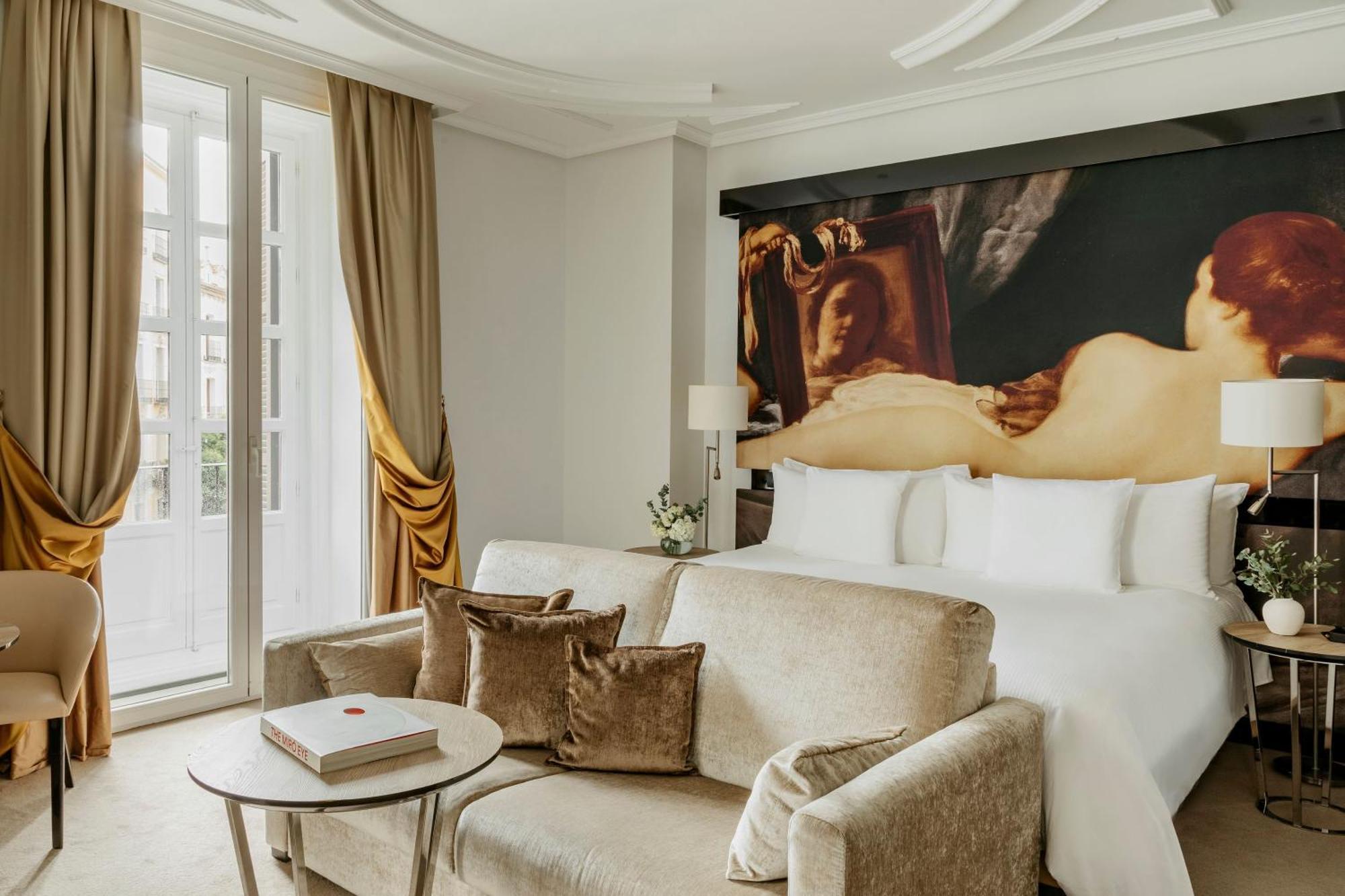 Junior Suite Red Level