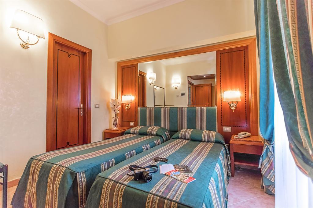 Standard Double or Twin Room,769052512:JPEG