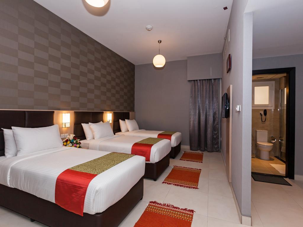 Triple Room