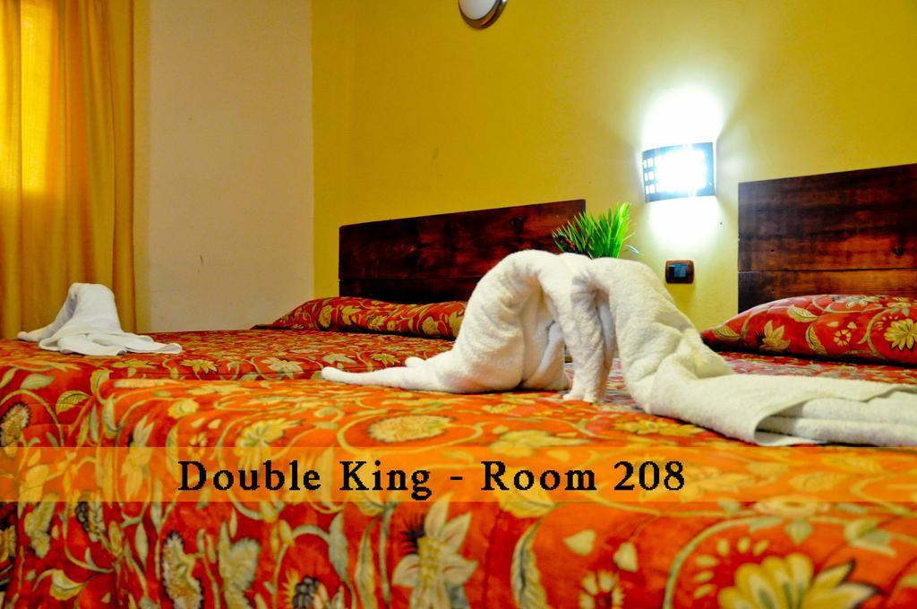 King Room Two King Beds,191556925:JPEG