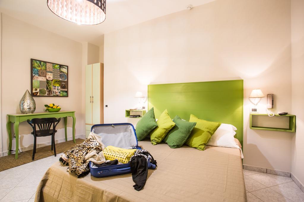 Comfort Room,215698436:JPEG