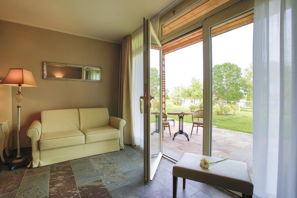 Deluxe Quadruple Room,338793871:JPEG