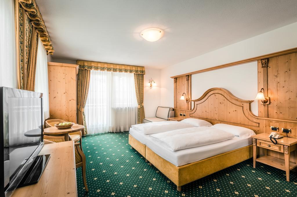Superior Double or Twin Room,339259648:JPEG
