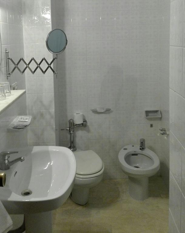 Economy Double or Twin Room,1020386425:JPEG