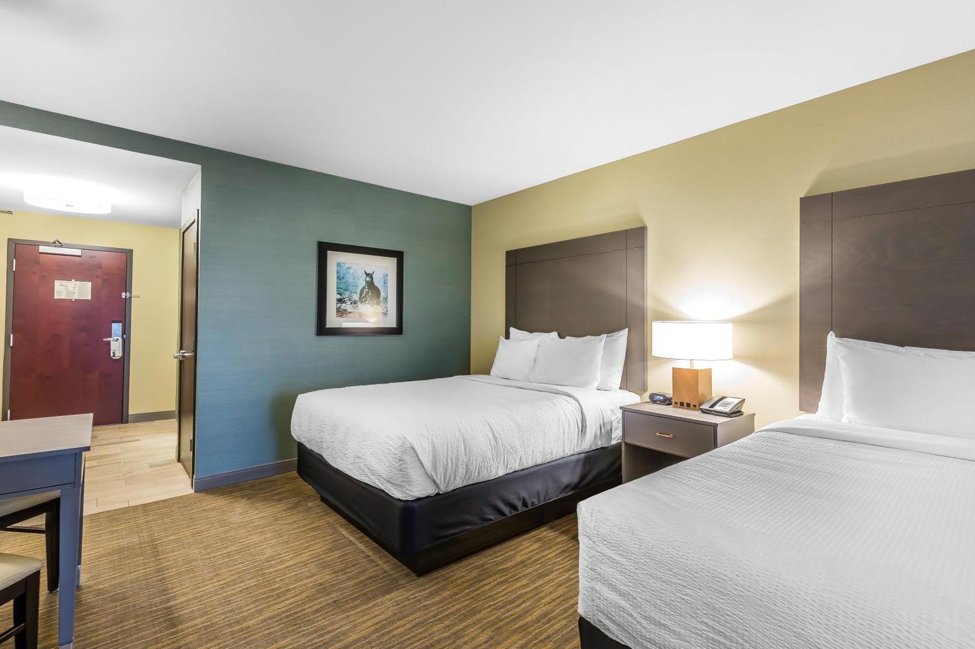 Superior Queen Room with Two Queen Beds - Non-Smoking