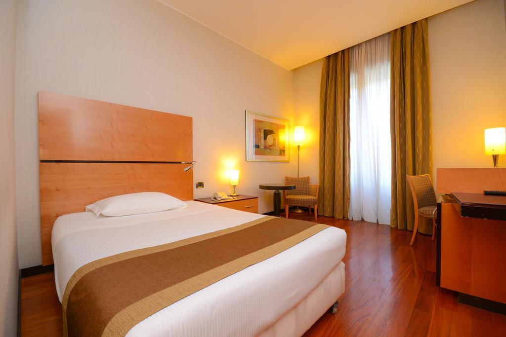 Standard Single Room,1214134390:JPEG