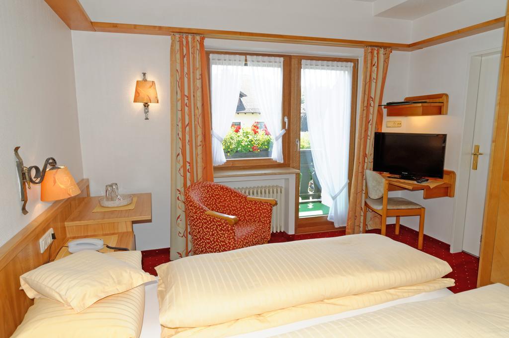 Economy Double Room,789856668:JPEG