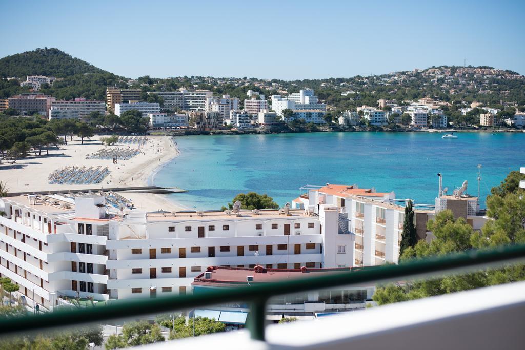 One-Bedroom Apartment with Sea View